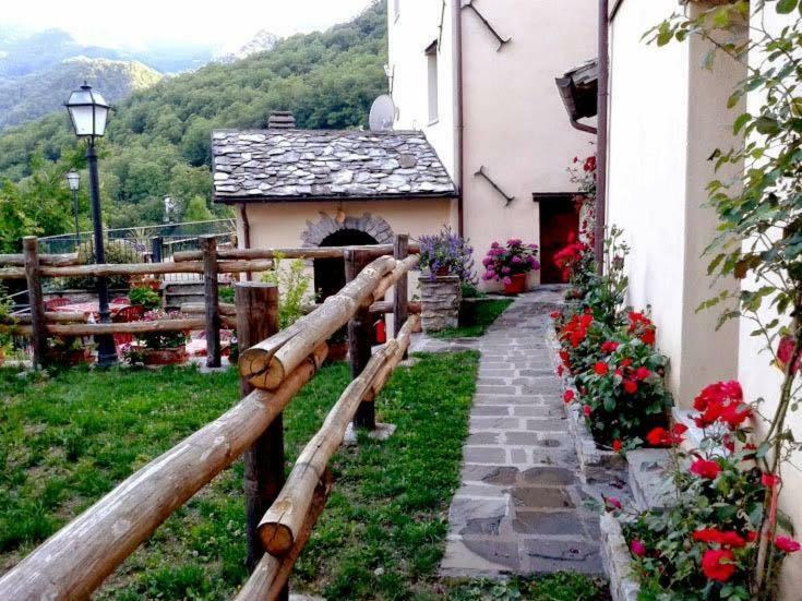 مبيت وإفطار Careggine Borgo Delle Panie المظهر الخارجي الصورة